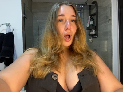 office outfit🤫👙 de Sofii_n_Diego  2 Imagens