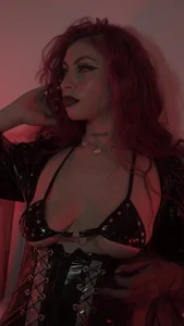 Zdjęcia katellyrose Midnight Muse 🌙:  6