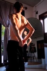 William_Henry_ Topless Bilde 8