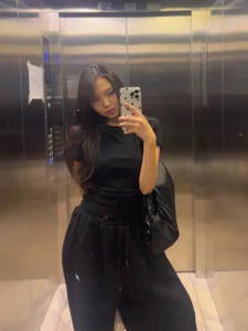girl in black de ShirleyLopez  5 photos