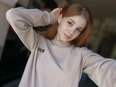 AmyLindsey At home รูป  4