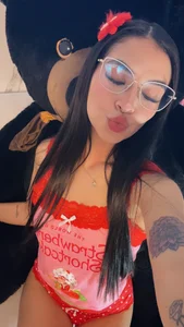 isabel_johnsonI am a delicious strawberry🍓 soy una fresa deliciosa Bild
