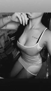 sexy_mia20's Mia Sex Photo 1