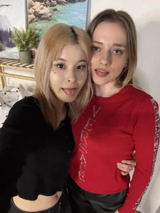 LashandraKrage Public  4টি ছবি