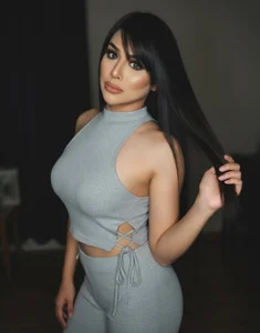 AttractiveMistressSelena 💕图片 2