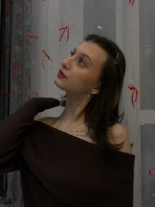 LouiseChavez through the lens of love 📸🌷 Pic 5