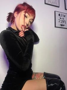 AngelVermello Just me Pic 6