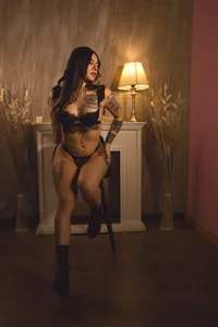 Alice_Vixen Black lingerie Immagine  2