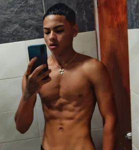 adam_piarse01 Adam photos Pic