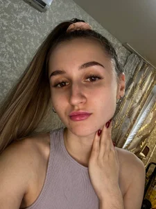 Ave_Costly Public Foto 5