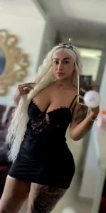 _Mia_Brunette_ Horny Blonde Gambar