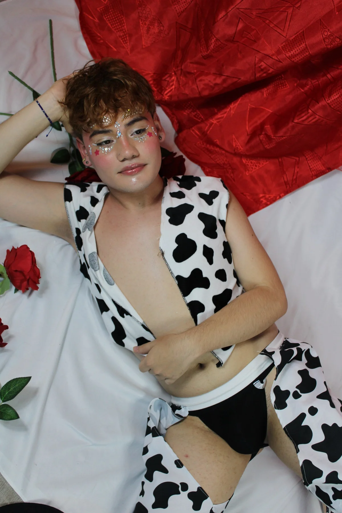 VeluniLiore 님의 트렌드 중인 사진  3096개