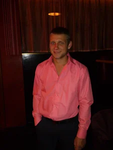 B-L-O-N-D Public Pic