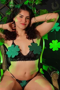 ann_berlin kullanıcısının we will celebrate saint patrick's day together👄🍓💄 albümü -  5 fotoğraf