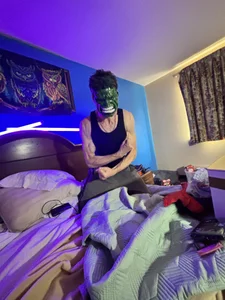 halloween masks show off de savageconfidence  2 photos