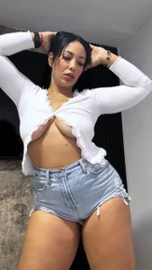 Dakota_diaz_ What hides this photo ...😈😏 Poză 2