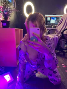 uwu_Foxy_uwu Public Pic 5