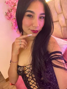 Violeta_Velvet_ If you stopped to take a look, at least leave me a comment 👀 Billede 7