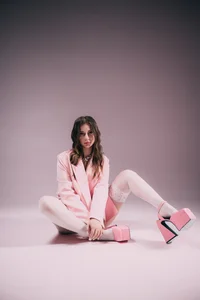 DianaVertのPower in Pinkの 8枚の写真