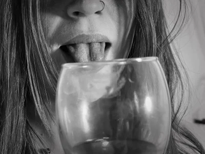 HornySlut69_のan elegant bitchの 5枚の写真