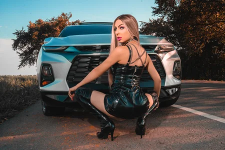 AlejandraDangerGirl: Road to pleasure ( 2 фото)