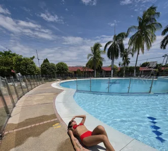 Zdjęcia _shantal_smith Guys, thanks for all your support and for helping me have a great weekend. 💖🏊‍♂️:  9