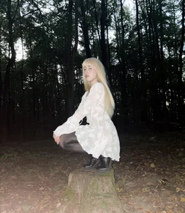 YukiMisa mysterious girl in white Pic 2