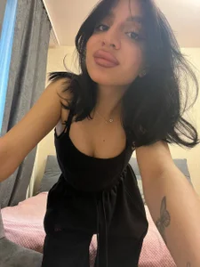 AngellaBarbini Public Pic 4