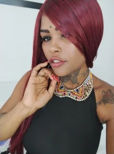 Alissamore3のde negro sexy ❤️❤️❤️の 2枚の写真