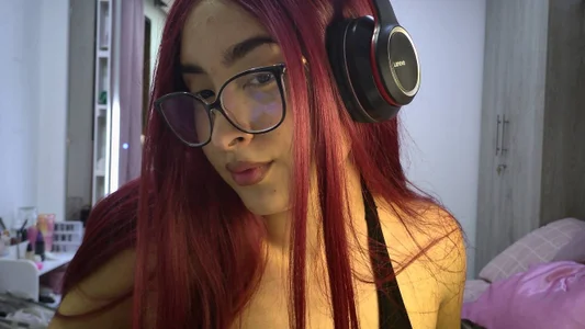 LuzShamesのFlirty Frames 😘の 2枚の写真