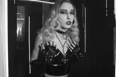 Zdjęcia amywhitenessxx vinyl PVC Goddess:  6