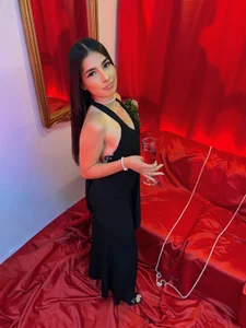 Natasha_Ferrec Between shadows and silk, I am waiting for you…😏 Billede 7