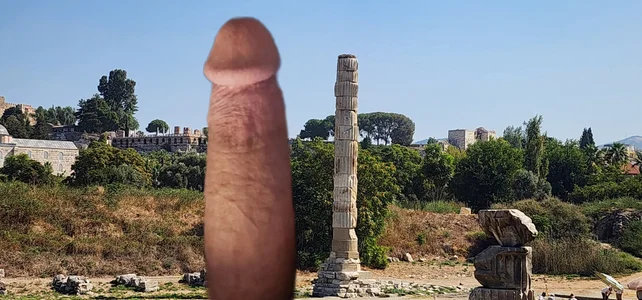 theclubist111 I visited  the Temple of Artemis in Ephesus, Turkey, one of the seven wonders of the world! Immagine 