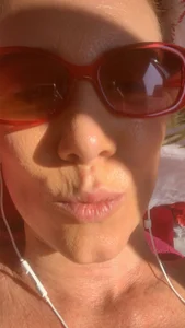 Lola_Belgium Sunny Pic 3