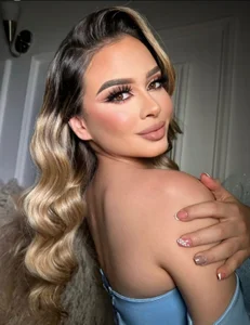 Sofia_pamela_ Public Pic 3