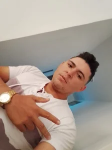 THEO_WOOD3 Public Pic
