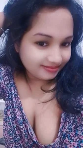 Aarti_Sharma1 Public Pic 5