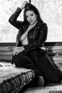 SophieCurves rock sexy🥰🥵 Kuva 5