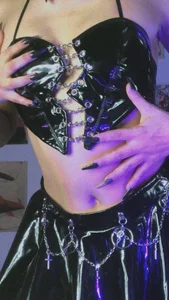 Luna-ChannのDarknessの 3枚の写真