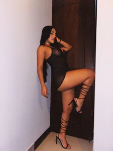 MileyCruz_ Hottest night Pic 3