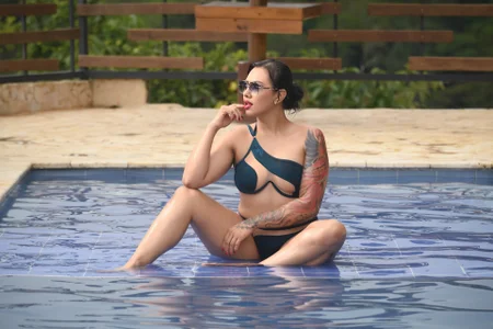 samara_smithh A sunny day💦☀️🕶️ Pic 7