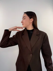 HermilaClap Public Foto 5