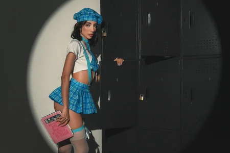 LillyThompson Break time Pic 2