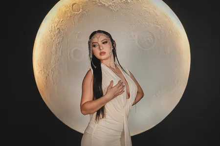 AliceHarper_ Moonlit Oracle 사진