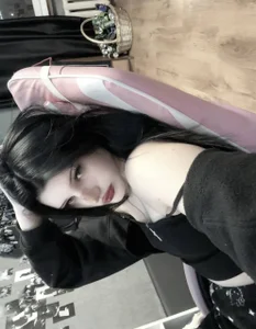 SallieStrahin Public Kuva 2