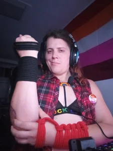 Rae-Suon Public Pic 4