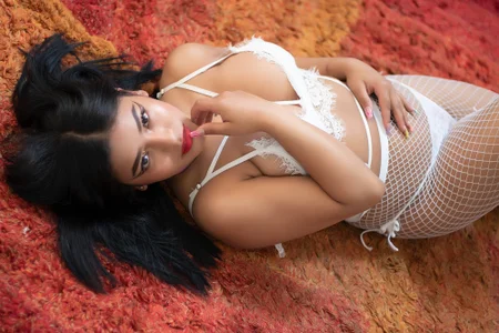 NicolleTaylor Nicolle ❤ Pic 3