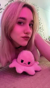 AnnikaPrincess I'm lying on the bed Kuva 2