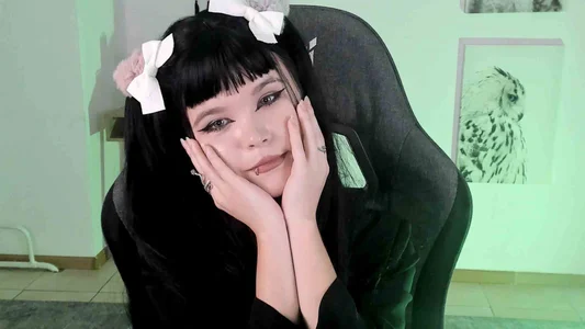 Elainebeness meow Pic 2