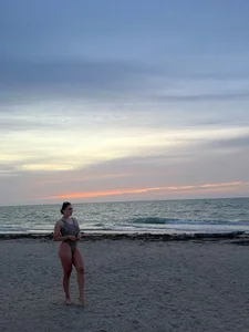 MartinaaFit I love the beach ❤️‍🩹 Pic